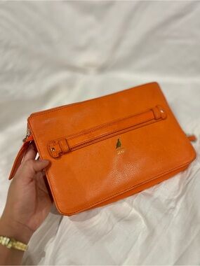 rare BEVEE Orange Pebbled Leather Convertible Clutch Crossbody Wallet Chain Bag